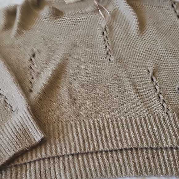 ILLA ILLA Tan Crew Neck Sweater Classic Knit - Picture 4 of 4